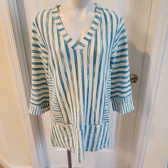 Soft Surroundings Tops - Soft Surroundings medium tunic white and blue stripes with pockets